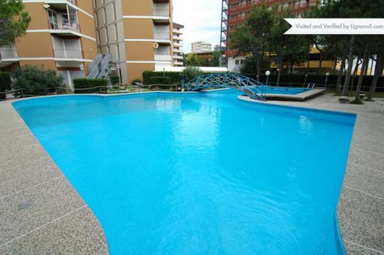 Residence Cristallo - Sabbiadoro Lignano Sabbiadoro Kültér fotó