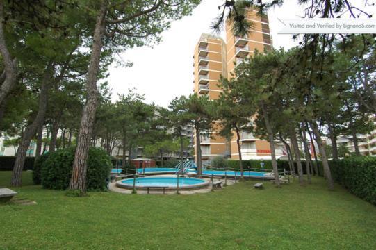 Residence Cristallo - Sabbiadoro Lignano Sabbiadoro Kültér fotó